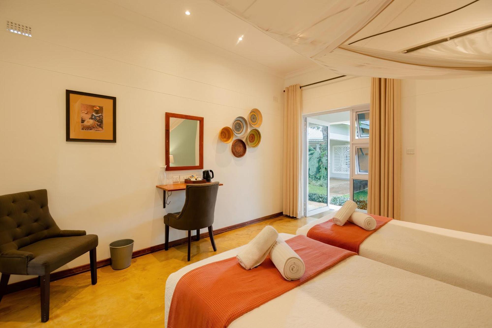 Phezulu Guest Lodge Victoria Falls Exterior foto