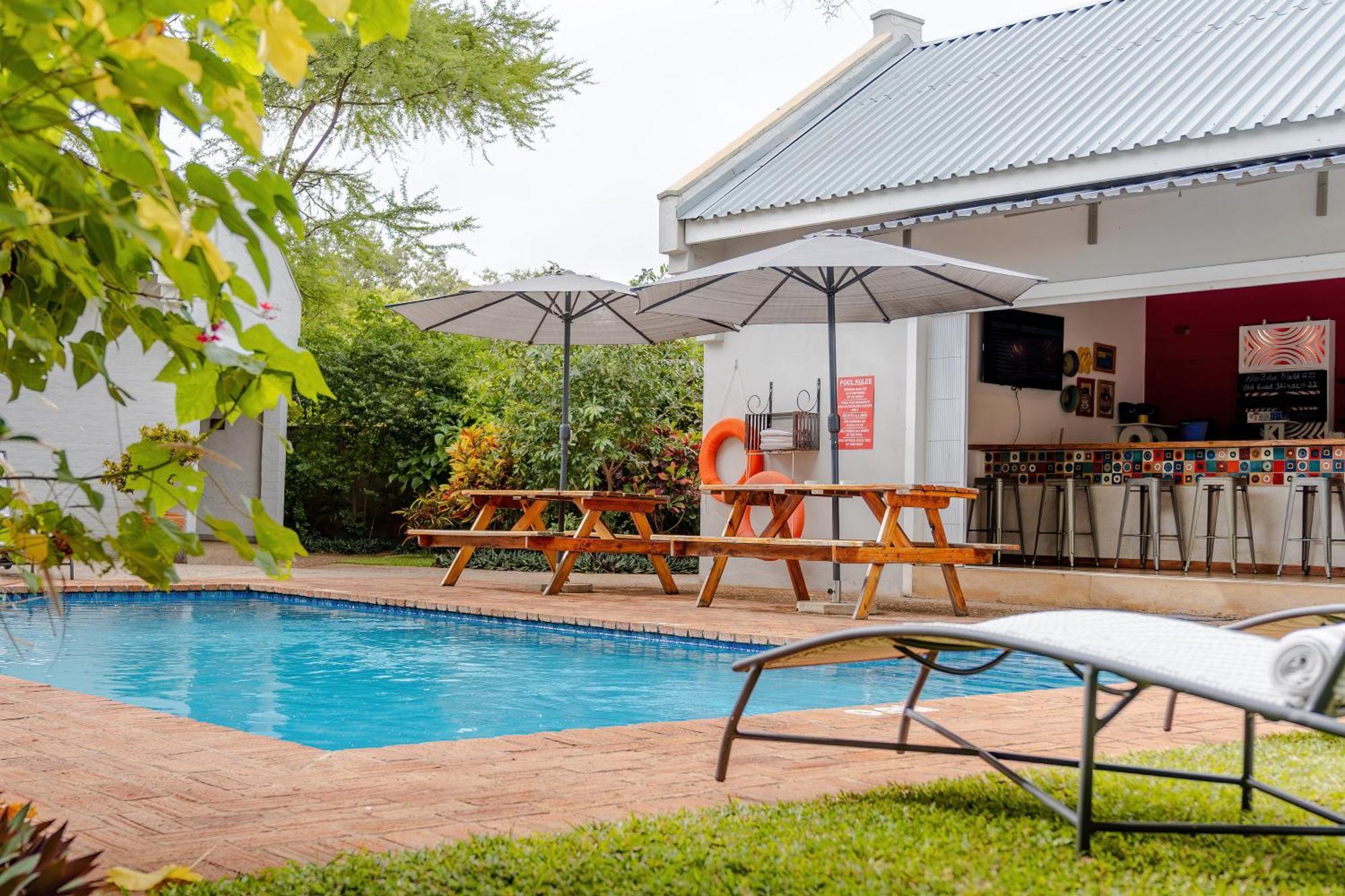 Phezulu Guest Lodge Victoria Falls Exterior foto